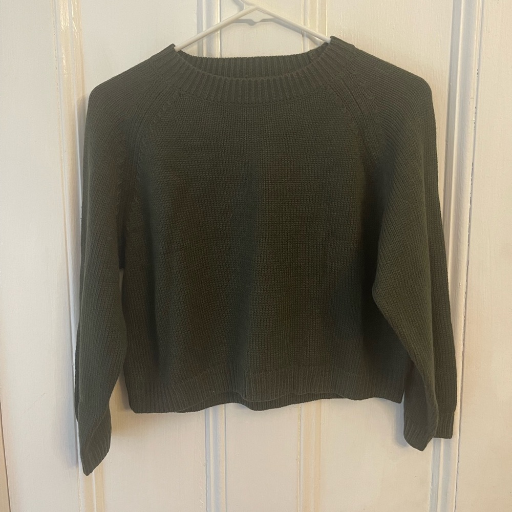 Tuesday of California Donna Crop Sweater Size L